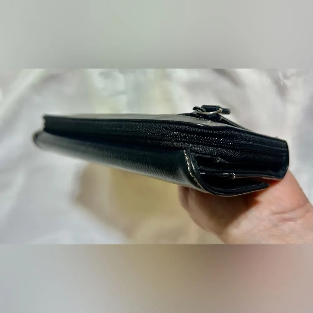 Liz Claiborne Black Leather Wallet NEW Multiple Compartments